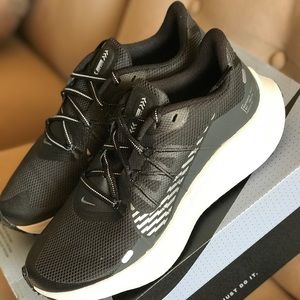 Nike Winflo 7 Shield